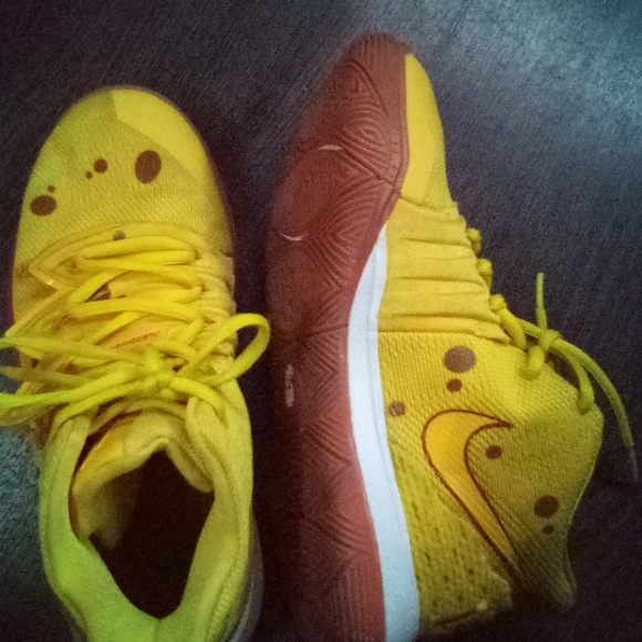 Shoes - Picture 3 of 3